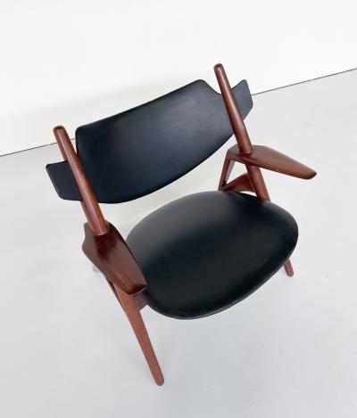 Hans Wegner Mid Century Modern Armchair by Hans Wegner for De Padova