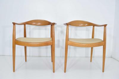 Hans Wegner Pair of Hans Wegner Round Chairs
