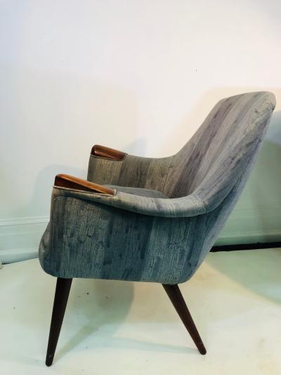 Hans Wegner Pair of Modern Chairs in the Manner of Hans Wegner