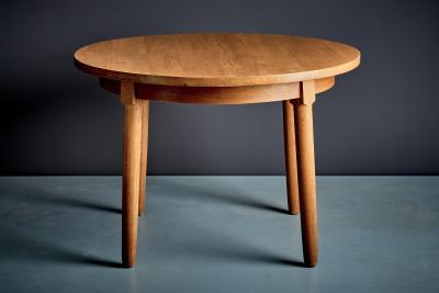 Hans Wegner Round Dining Table in Solid Oak in the manner of Hans Wegner