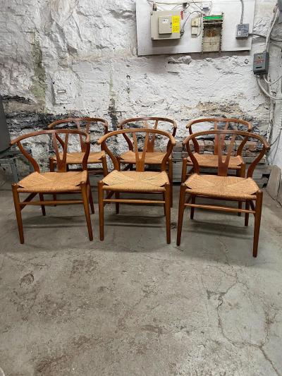Hans Wegner SET OF SIX OAK WISHBONE CHAIR BY HANS WEGNER FOR CARL HANSEN SON