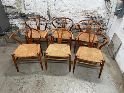 Hans Wegner SET OF SIX OAK WISHBONE CHAIR BY HANS WEGNER FOR CARL HANSEN SON