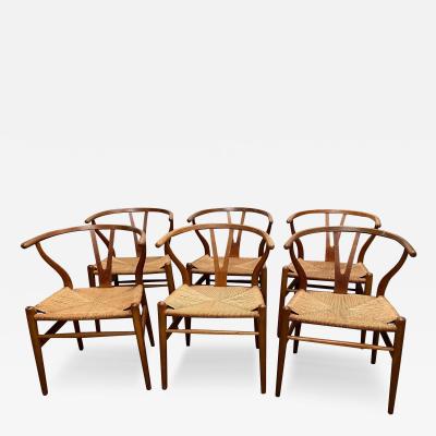 Hans Wegner SET OF SIX OAK WISHBONE CHAIR BY HANS WEGNER FOR CARL HANSEN SON