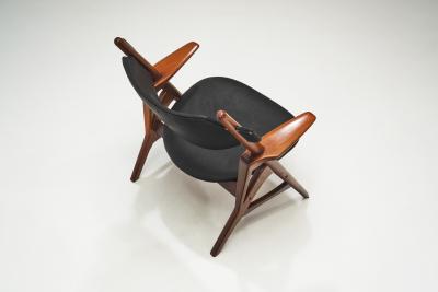 Hans Wegner Set of 2 Sculptural Danish Chairs in the Manner of Hans Wegner Denmark ca 1960s