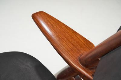 Hans Wegner Set of 2 Sculptural Danish Chairs in the Manner of Hans Wegner Denmark ca 1960s