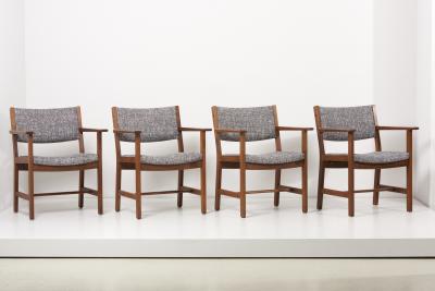 Hans Wegner Set of 8 Hans Wegner Dining Chairs Denmark 1950s