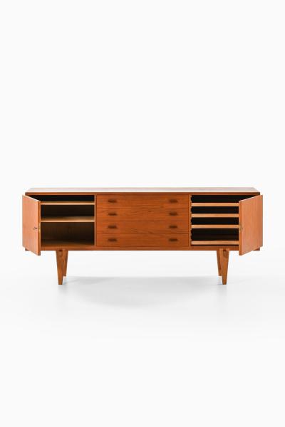 Hans Wegner Sideboard in Oak and Teak by Hans J Wegner 1959