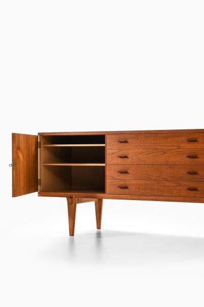 Hans Wegner Sideboard in Oak and Teak by Hans J Wegner 1959