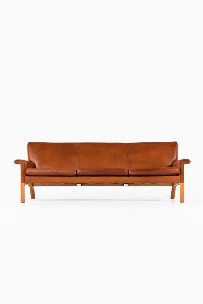 Hans Wegner Sofa Model AP 64 Produced by AP Stolen