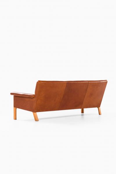 Hans Wegner Sofa Model AP 64 Produced by AP Stolen