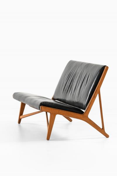 Hans Wegner Sofa in Leather and Oak by Hans Wegner 1949