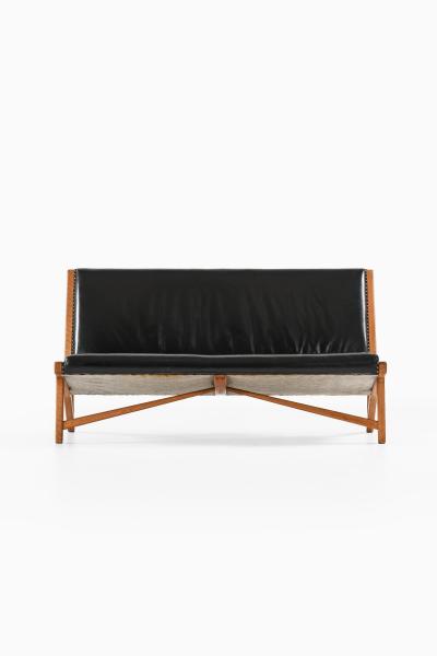 Hans Wegner Sofa in Leather and Oak by Hans Wegner 1949