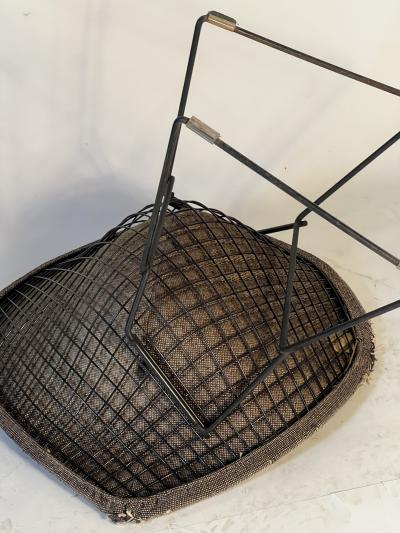 Harry Bertoia Early production Harry Bertoia Diamond Chair with orignial upholstry