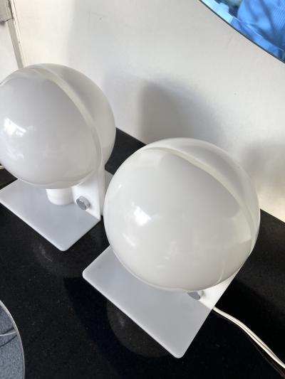 Harvey Guzzini Pair of Lucite Lamps Sirio by Brazzoni Lampa for Harvey Guzzini Italy 1970s