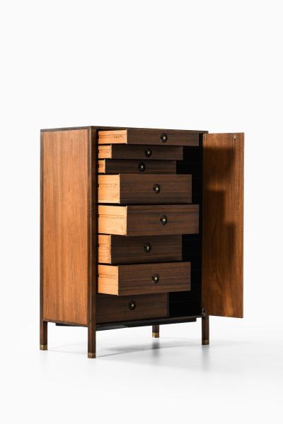 Harvey Probber Chest of Drawers in Mahogany and Brass by Harvey Probber 1950s