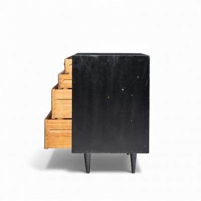 Harvey Probber Harvey Probber Mid Century Rosewood 4 Drawer Dresser Chest of Drawers Pair