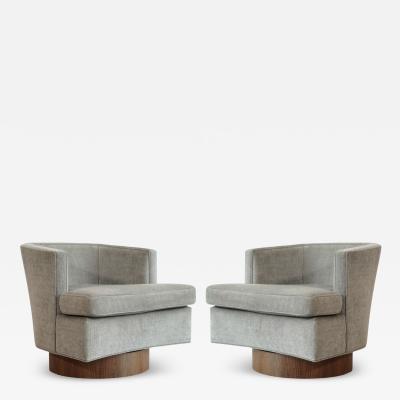Harvey Probber Set of Swivel Chairs in Walnut and Linen by Harvey Probber C 1950s