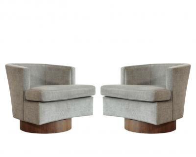 Harvey Probber Set of Swivel Chairs in Walnut and Linen by Harvey Probber C 1950s