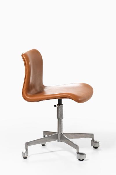 Height Adjustable Office Chair in Leather and Steel 1960s