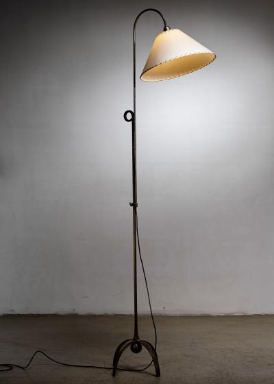 Height adjustable Finnish floor lamp