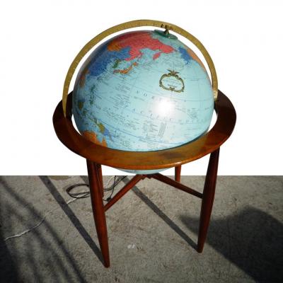 Heirloom Globe by Replogle