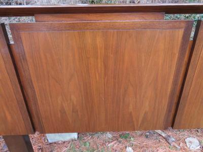 Helen Hobey Baker Handsome King Size Hobey Helen Baker Asian Style Walnut Head Board Midcentury