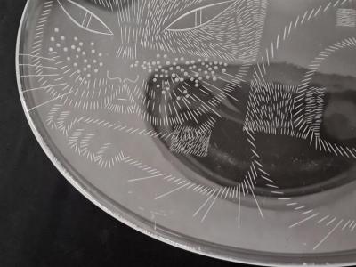 Helena Tynell Rare Helena Tynell Engraved Cat Dish Model 6638 for Riihim en Lasi Oy 1950s