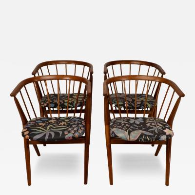 Helge Sibast Helge Sibast Sibast Furniture Set of Four Danish No 8 Teak Cantilever Armchairs
