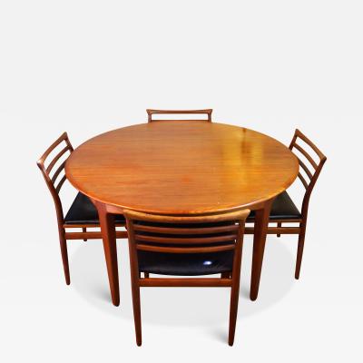 Henning Kjaernulf Danish Teak Extendable Dining Table by Kjaernulf and Torvits Sor Stolefabrik