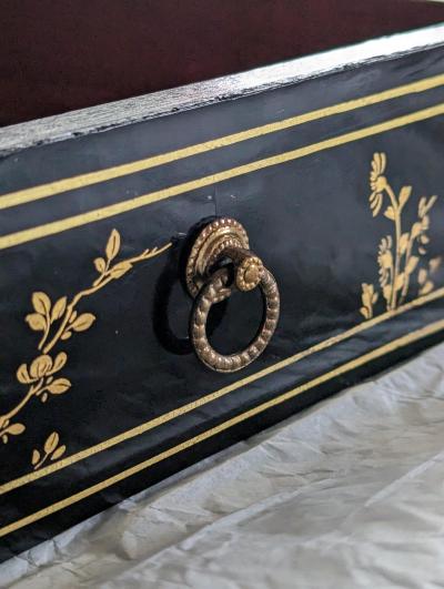 Henry Hill Of Marlborough George III Serpentine Mahogany Commode