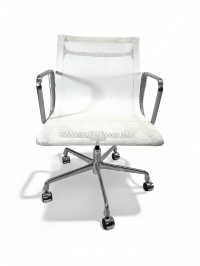 Herman Miller Aluminum Group Management White Mesh Desk Chairs