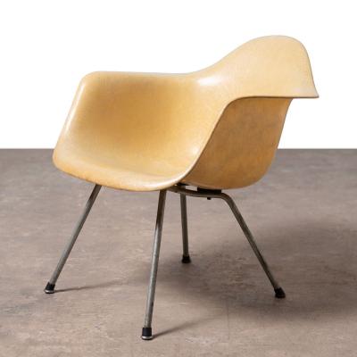 Herman Miller Charles Eames Parchment LAX Armshell Low Lounge Chair Herman Miller Venice 1954