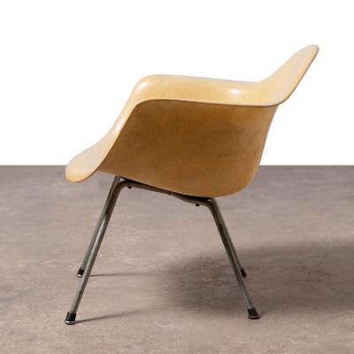 Herman Miller Charles Eames Parchment LAX Armshell Low Lounge Chair Herman Miller Venice 1954