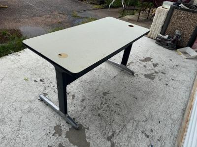 Herman Miller Herman Miller Desk