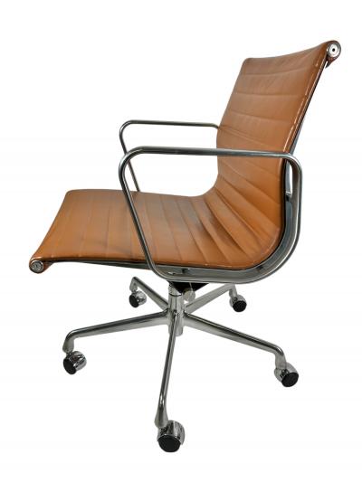 Herman Miller Herman Miller Eames Aluminum Group Office Chair in Caramel Leather
