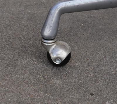 Herman Miller One Charles Eames Herman Miller Aluminum Group Chair