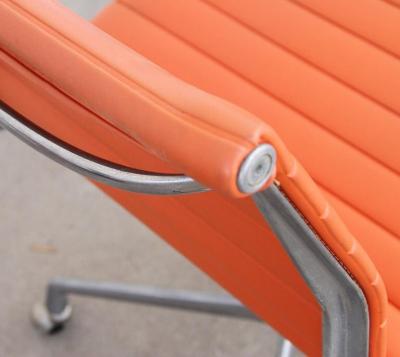 Herman Miller One Charles Eames Herman Miller Aluminum Group Chair