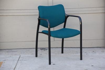 Herman Miller Set of 4 modern dining chairs by Mark Goetz for Herman Miller