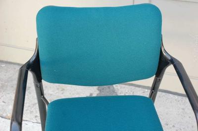 Herman Miller Set of 4 modern dining chairs by Mark Goetz for Herman Miller