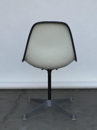 Herman Miller Single Vintage Fabric Contractor Base Eames Swiveling Chair