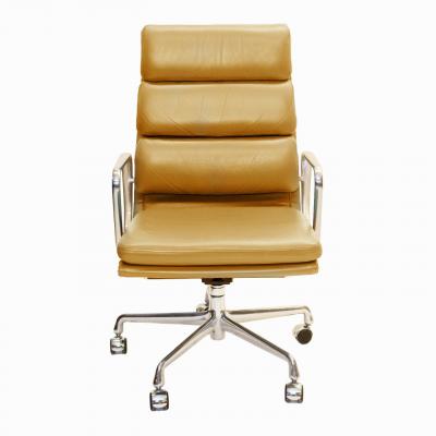 Herman Miller Soft Pad Aluminum Group Executive Leather Chair in Tan