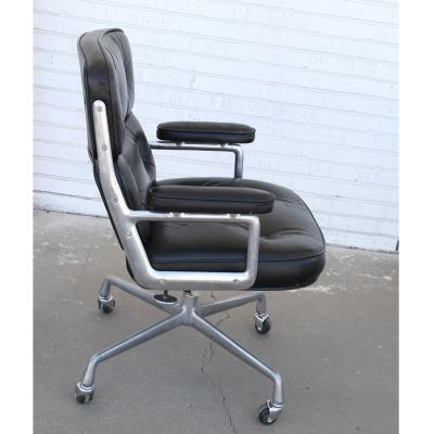 Herman Miller Time life chair Herman Miller