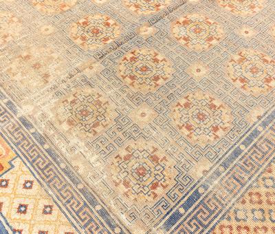 High quality Antique Chinese Blue Yellow Handmade Silk Metal Thread Rug