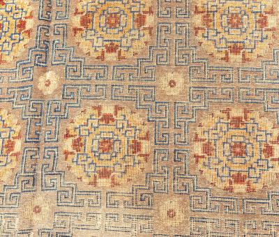 High quality Antique Chinese Blue Yellow Handmade Silk Metal Thread Rug