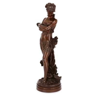 Hippolyte Fran ois Moreau 19th Century bronze sculpture of a lady by Moreau