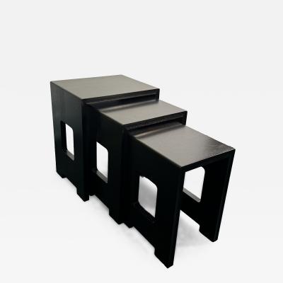 Holly Hunt BLACK MODERNIST TRIO OF NESTING TABLES DESIGNED BY HOLLY HUNT