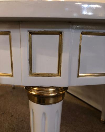 Hollywood Regency Dining Table in Gray Lacquered Bronze Mounted Finish