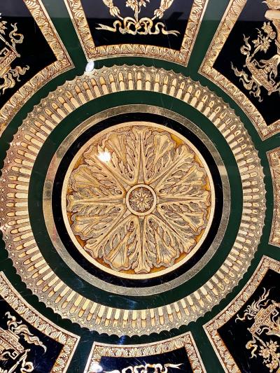 Hollywood Regency French Neoclassical Style glomis Center Table End Table