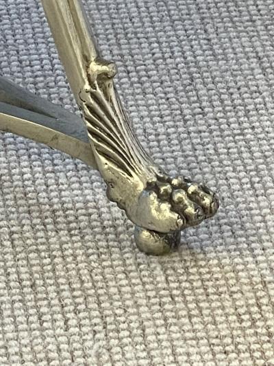 Hollywood Regency Style Mirrored Gueridon Center Table Silver Gilt Lion Heads