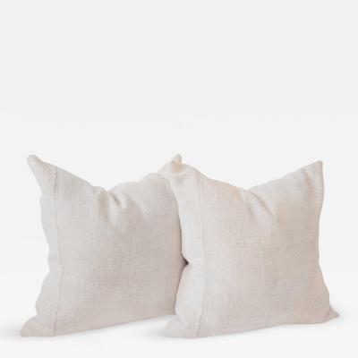 Homespun Pillow with Seam
